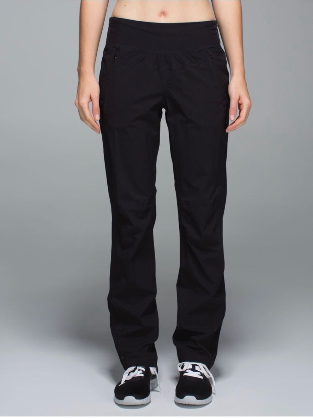 Lululemon Beat The Sleet Pant Size 10 in Black